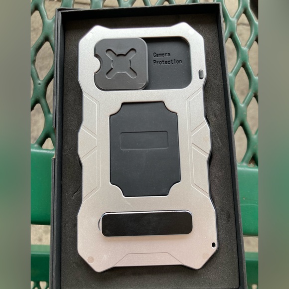 WindFlying Compatible With iPhone 13 Pro Max Metal Case - Picture 2 of 11